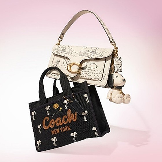 ©2025 COACH / ©2025 PEANUTS WORLDWIDE
