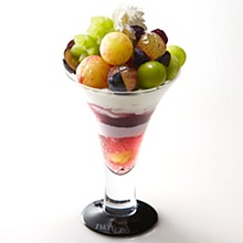 3種ぶどうのパフェ